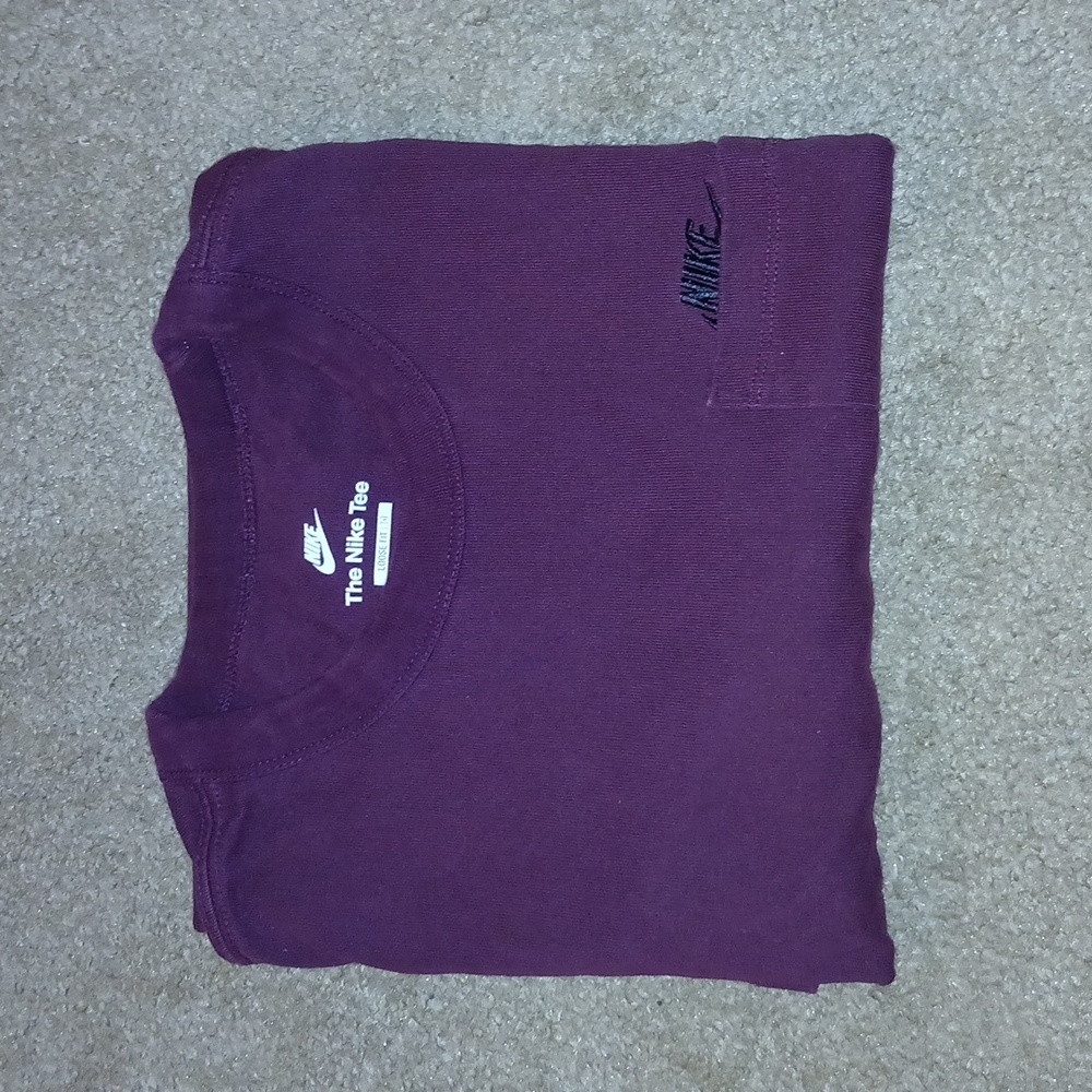 Nike Men's Maroon T-Shirt